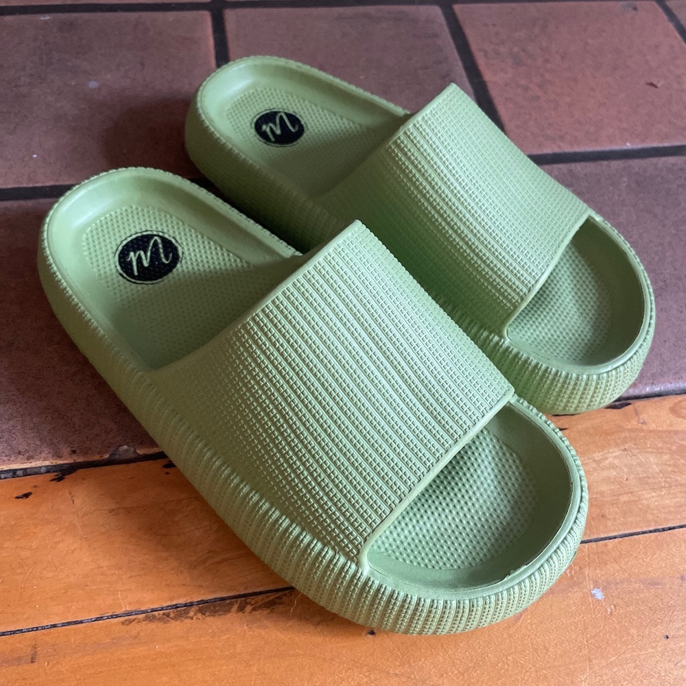 Matisse Green Slides